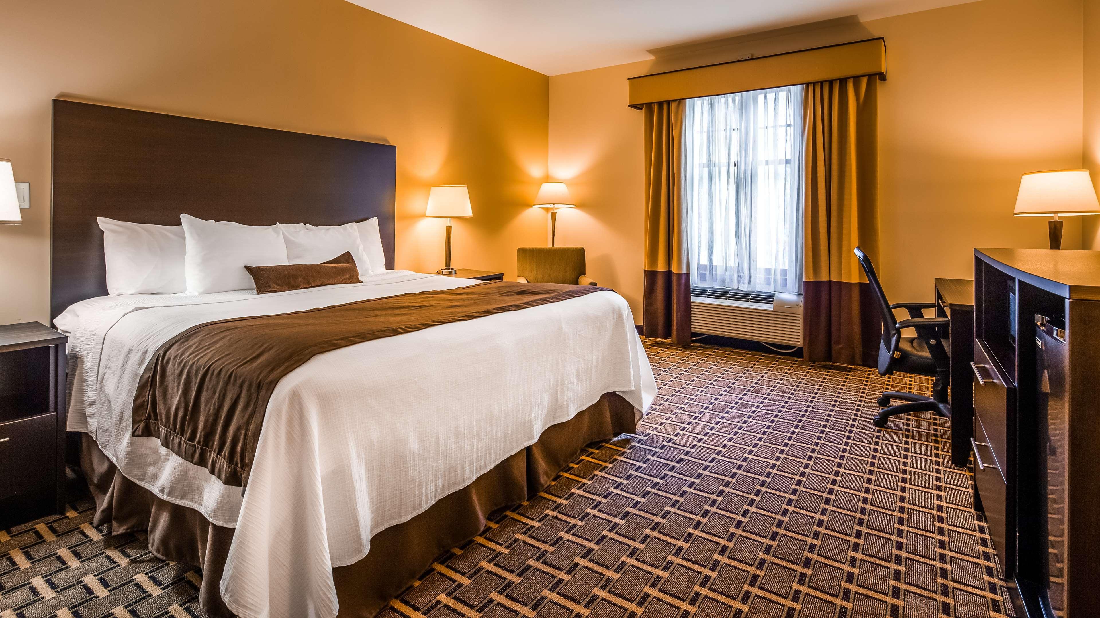 Best Western Plus The Inn & Suites At The Falls Poughkeepsie Exteriör bild