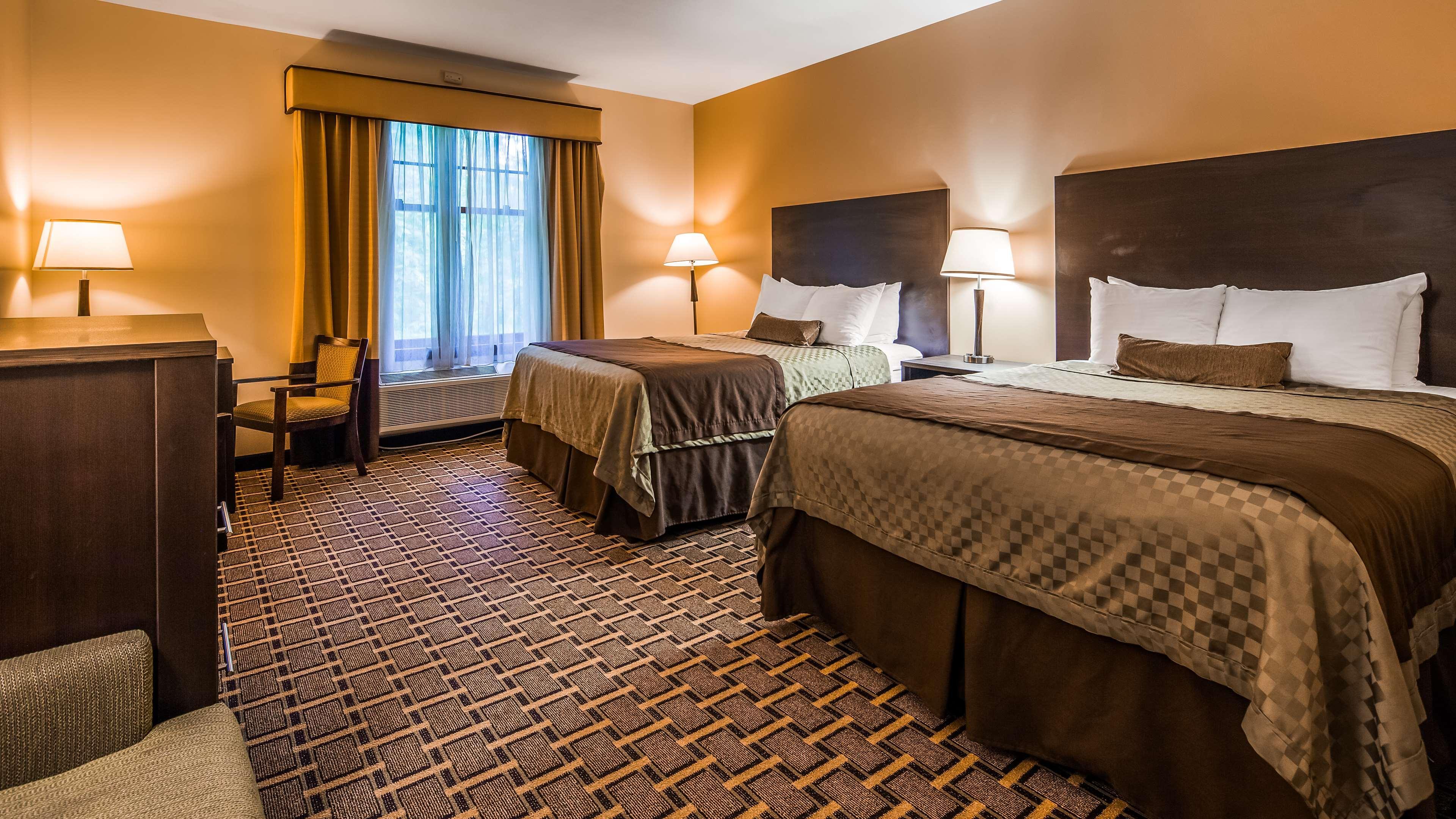 Best Western Plus The Inn & Suites At The Falls Poughkeepsie Exteriör bild
