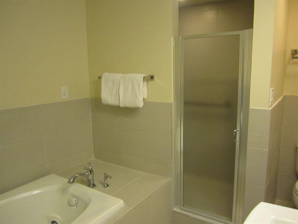 Best Western Plus The Inn & Suites At The Falls Poughkeepsie Exteriör bild