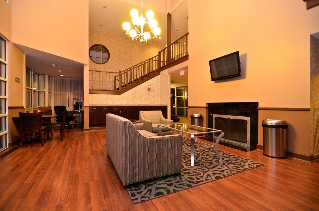 Best Western Plus The Inn & Suites At The Falls Poughkeepsie Exteriör bild